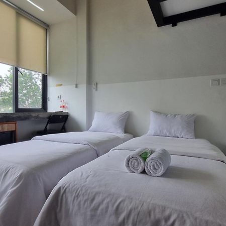 Guest House 555 Nki South Tangerang Exterior foto
